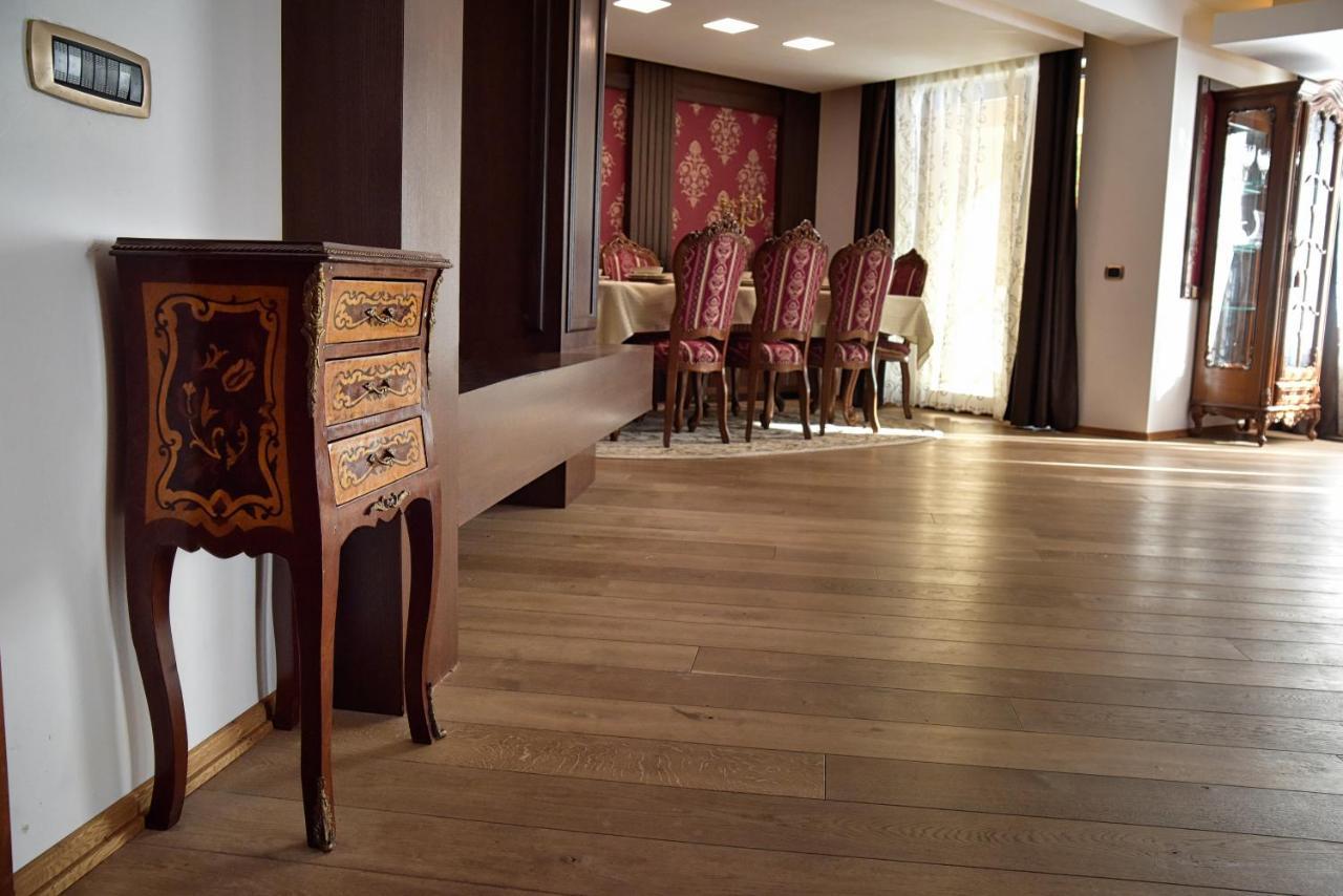 פויאנה ברשוב Classic Residence מראה חיצוני תמונה