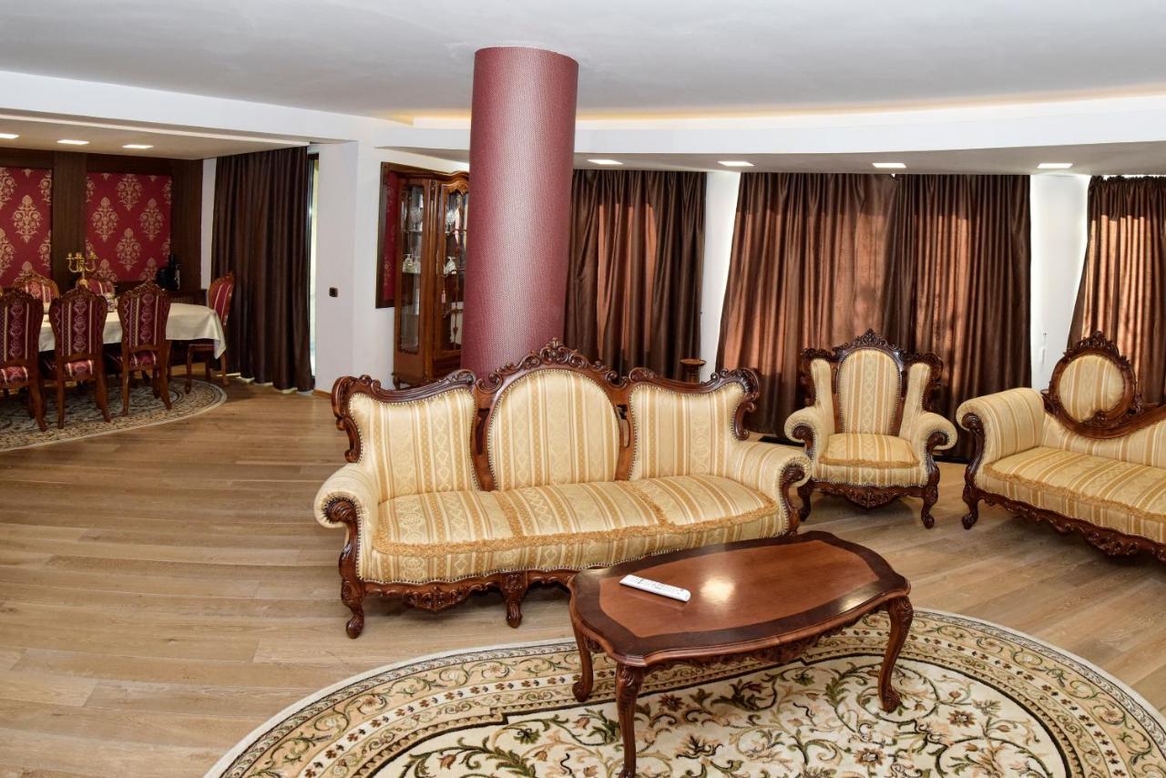 פויאנה ברשוב Classic Residence מראה חיצוני תמונה
